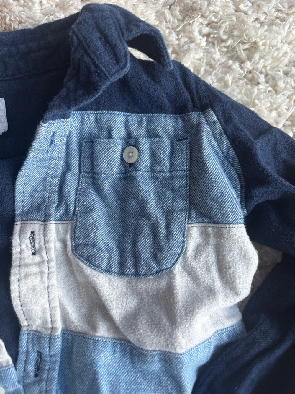 GAP Colorblock Long Sleeve Button-Up in Navy, Light Blue & White